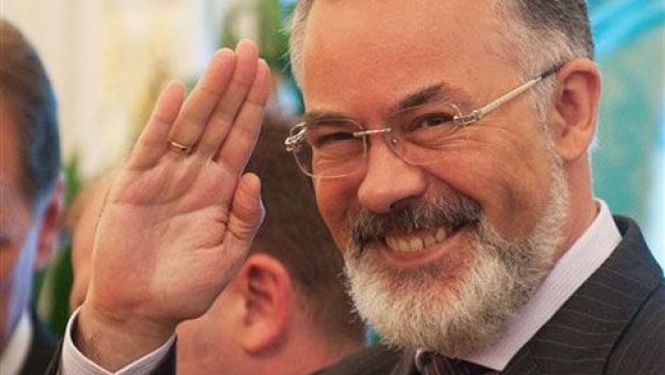 Суд арестовал 4 счета Табачника в «Сбербанке России»