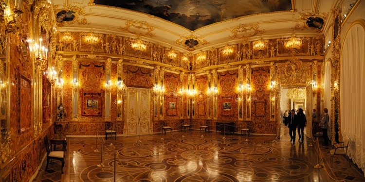 Знаменитую Янтарную комнату ищут в Польше. И кажется что-то нашли