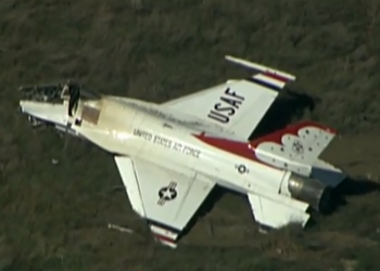 В США за один день разбились два истребителя