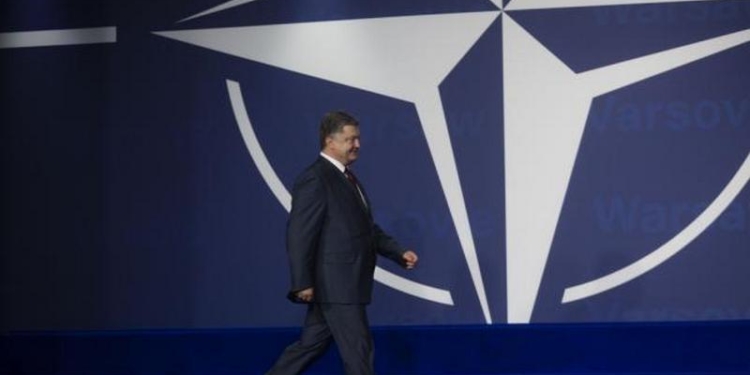 Порошенко создал комиссию по координации вступления Украины в НАТО