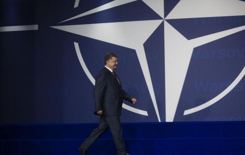 Порошенко создал комиссию по координации вступления Украины в НАТО 1
