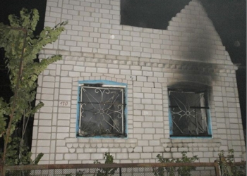 В Арбузинском районе горела двухэтажная дача