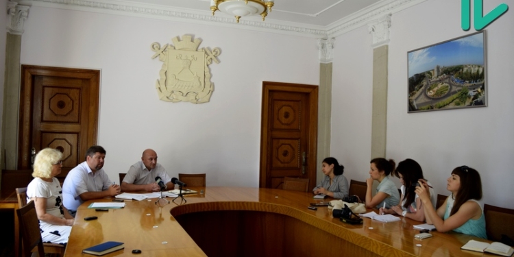 С 1 августа в Николаеве повысят плату за проезд в троллейбусах и трамваях