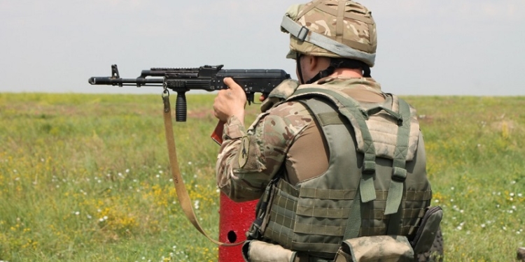 Поблажек никаких и никому: курсанты 198 Центра ВМС в Николаеве учатся воинскому мастерству