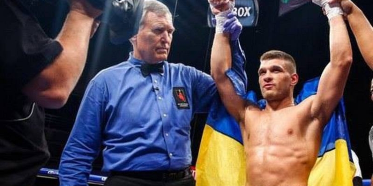 Николаевский боксер Сергей Деревянченко нокаутировал экс-чемпиона IBF Сэма Солимана