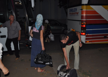 Николаевская полиция сопровождает автобусы с прихожанами, решившими принять участие в крестном ходе