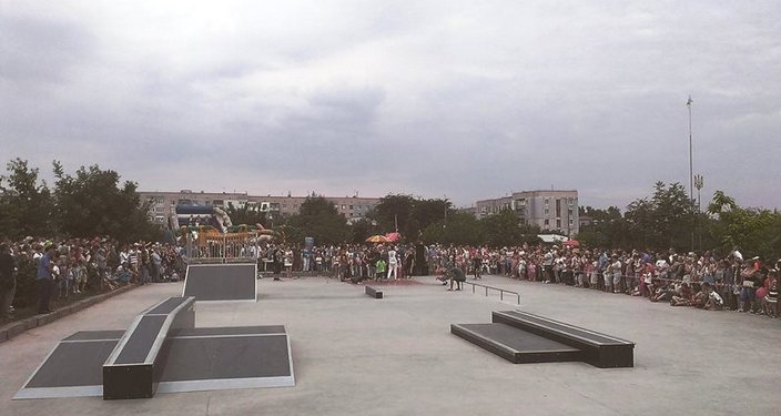 Пока прокуратура разбирается, завышена ли стоимость скейт-площадки в Вознесенске, саму площадку открыли с танцами и показательными выступлениями