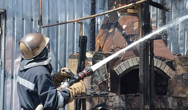 В Николаеве горела СТО