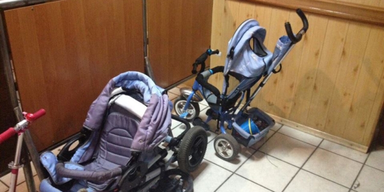 В Николаеве поймали похитителей детских колясок и велосипедов
