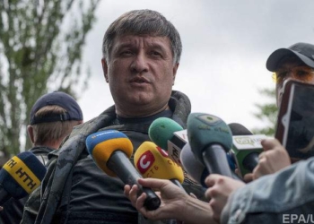 В “янтарную мафию” входят сотрудники СБУ, прокуратуры и Нацполиции. Подробности от Авакова