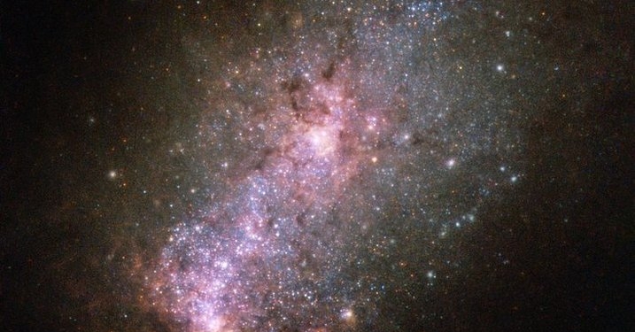 Телескоп “Хаббл” сделал фото галактики из созвездия Насоса