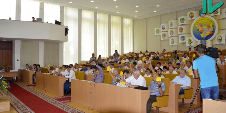 «Дорожная»: сессия Николаевского облсовета признала ситуацию с автодорогами в области чрезвычайной