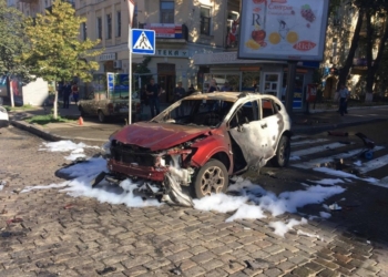 В Киеве в результате взрыва машины погиб журналист Павел Шеремет