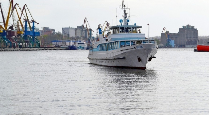 Из Николаева в Малую Корениху – на катере. За 6 грн. 50 коп.