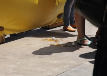 В Одессе Надежду Савченко пытались забросать яйцами