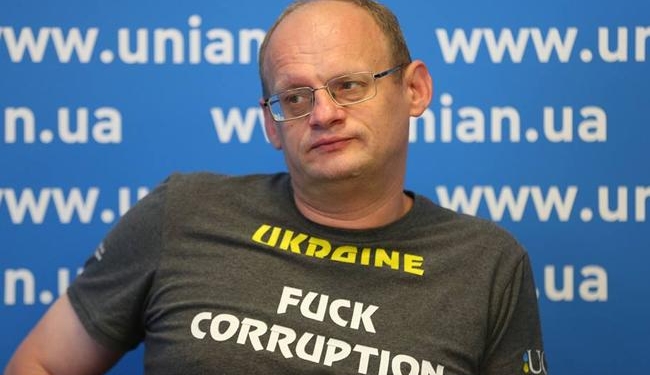 В Киеве совершено нападение на главу Transparency International: “Патрульные ничего не делали, чтобы остановить удары”