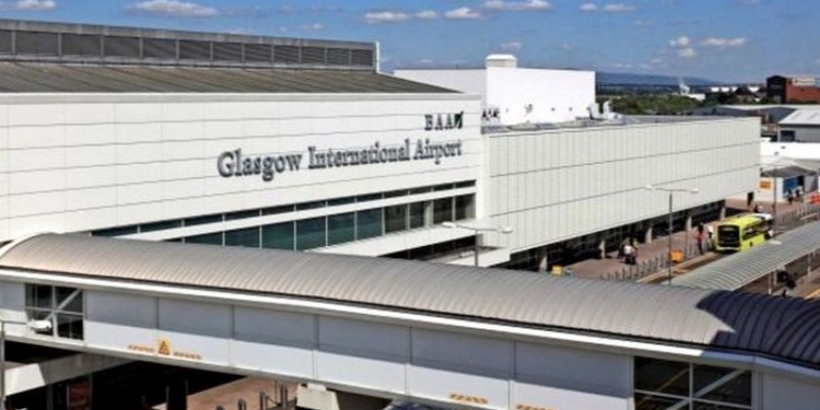 В Шотландии пьяные пилоты собирались совершить рейс с 250 пассажирами на борту