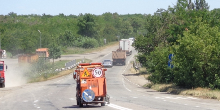 Стало известно, кто будет наносить дорожную разметку на дорогах Николаевской области