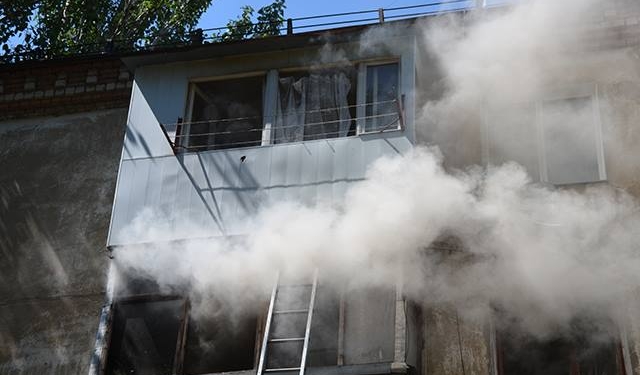Из-за пожара в квартире на ул.Курортной в Николаеве на улицу пришлось вывести 9 человек