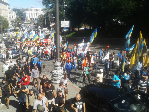 В центре Киева “Азов” и шахтёры митингуют против “тарифного геноцида”
