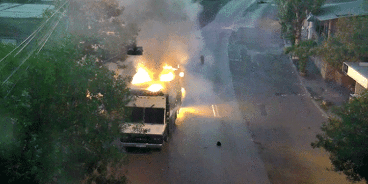 В Ереване прошло массовое шествие оппозиции