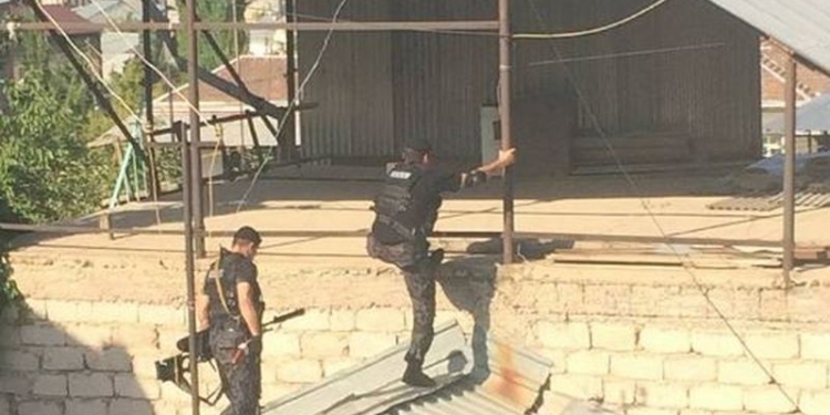 В Армении вооруженные люди захватили здание полиции: власти опровергают слухи о восстании и ведут переговоры