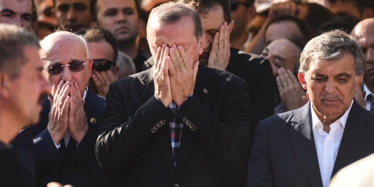 Почему многие считаю, что Эрдоган сам организовал переворот в Турции: аргументы и контраргументы