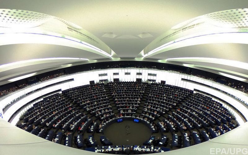 Комитет Европарламента рекомендовал как можно скорее отменить визы для украинцев 1