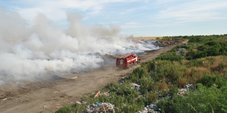 СБУ предупреждает о возможной техногенной ЧС  на мусорном полигоне возле Весняного
