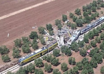 Железнодорожная катастрофа в Италии: в столкновении двух пассажирских поездов поигибло более 20 человек