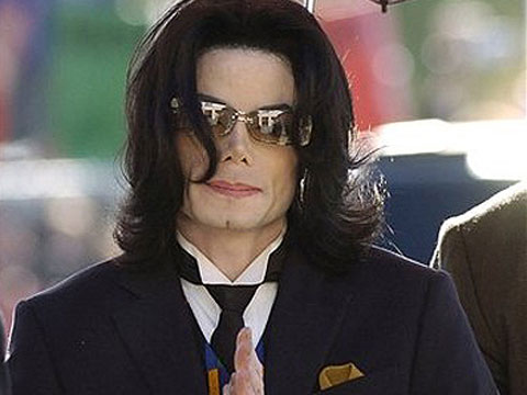 Бывший врач Майкла Джексона рассказал о педофильских увлечениях поп-звезды 1