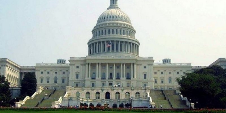 Возле в Вашингтоне возле Капитолия задержали трех человек с оружием