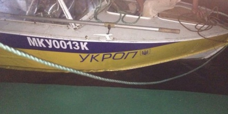 В районе Волошской косы на Николаевщине спасли мужчину, которого на лодке относило в открытое море