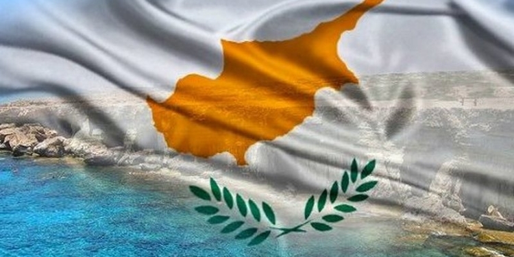 Парламент Кипра поддержал резолюцию относительно отмены санкций против РФ