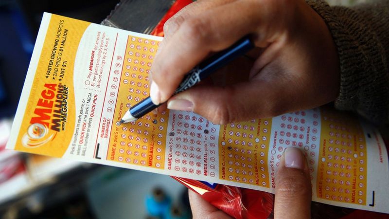 В Черкасской области не могут найти счастливчика, который выиграл в лотерею почти 18 миллионов гривен 1
