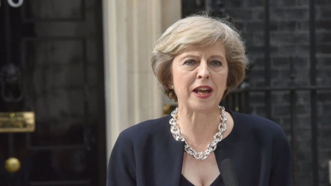 Тереза Мэй берет тайм-аут для подготовки к переговорам о “брексите”