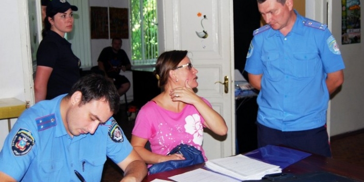 Полиция охраны: у Николаевского волонтерского центра нет документов на спорное здание