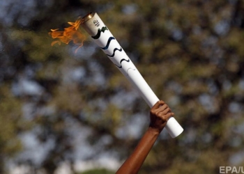 В Бразилии мужчина попытался украсть олимпийский факел – видео