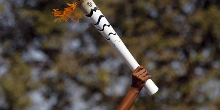 В Бразилии мужчина попытался украсть олимпийский факел – видео