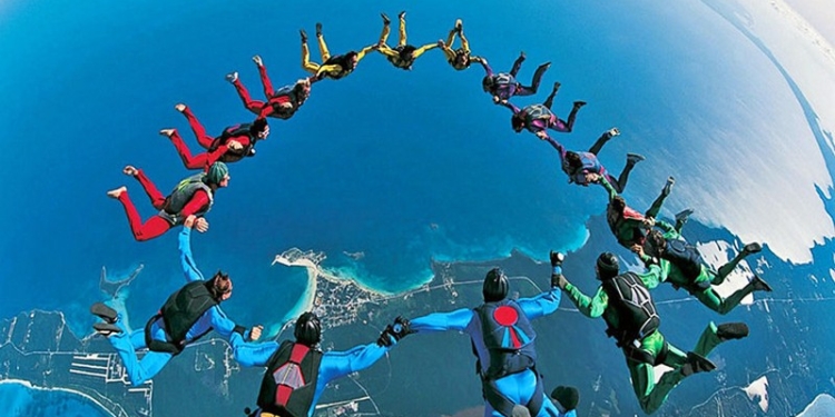 Бразильские парашютисты погибли при построении олимпийских колец