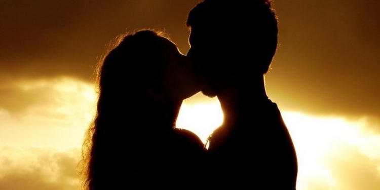 Граждане, не теряем шансы: сегодня Всемирный день поцелуев