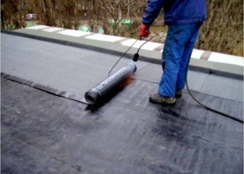 Ремонт крыши николаевской школы обойдётся в 2,5 млн.грн.