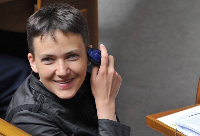 Надежда Савченко рассказала, как подрабатывала в «сексе по телефону»: «Зарплата в то время была шикарной – $100» 1