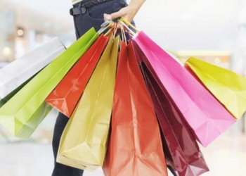 Украинцы вдвое больше потратили на покупку одежды в интернете (ИНФОГРАФИКА)