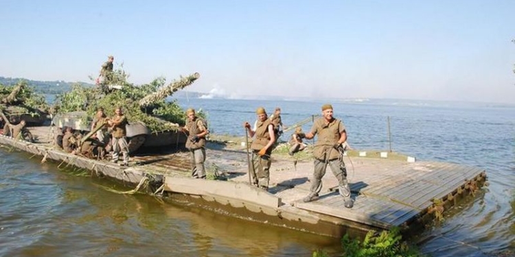 Экс-регионал проспонсировал акцию протеста против учений “Южный ветер” в Херсонской области – Генштаб