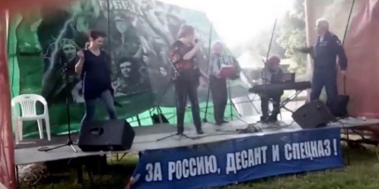 На концерте в России рухнула сцена на словах о дружбе с Украиной