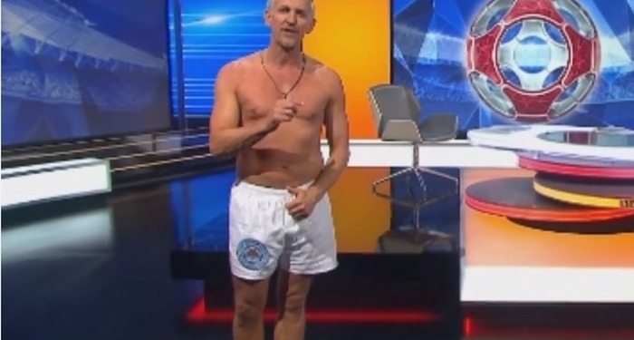 Обещания надо исполнять: ведущий ВВС появился в эфире телеканала в одних трусах