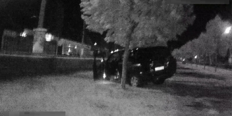 «Мне в Париж, по делу, срочно»: в Николаеве пьяный водитель на Mitsubishi Pajero снес дорожный знак