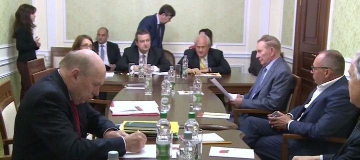 Сегодня Трехсторонняя контактная группа по Донбассу встретится в Минске