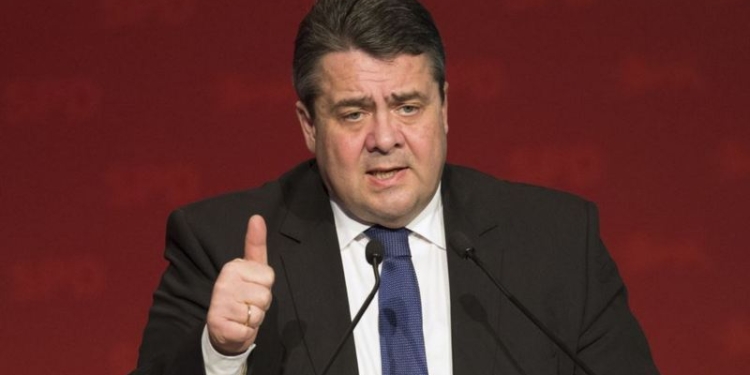 Вице-канцлер Германии: переговоры о зоне свободной торговли между ЕС и США провалились